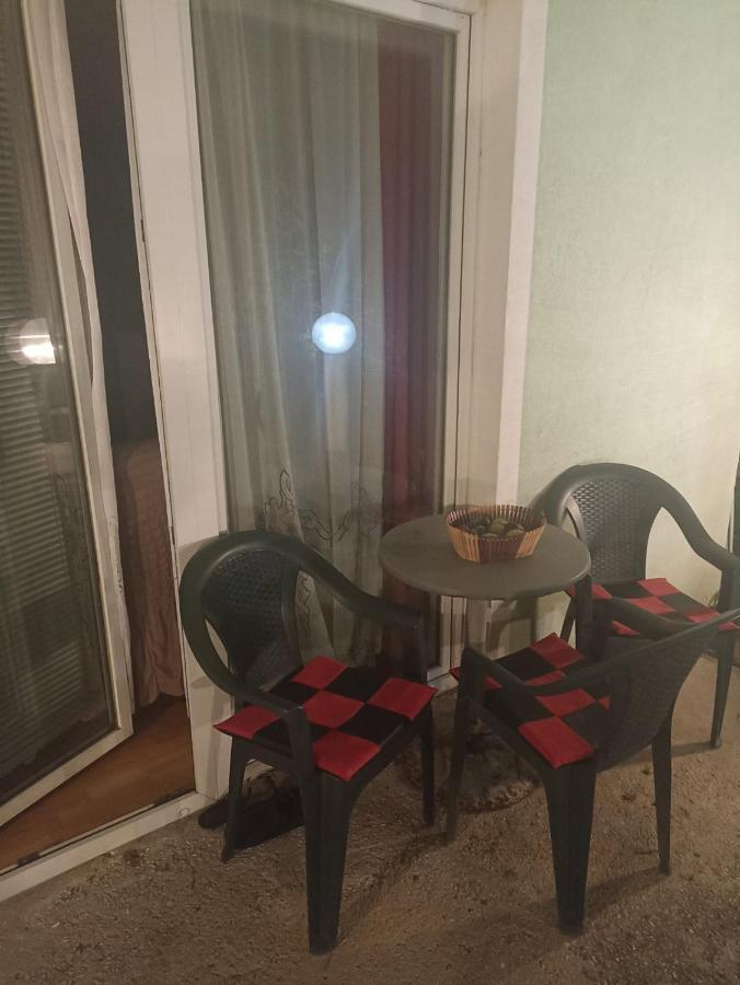 Sleep & Fly - Sarajevo Airport Apartment Экстерьер фото