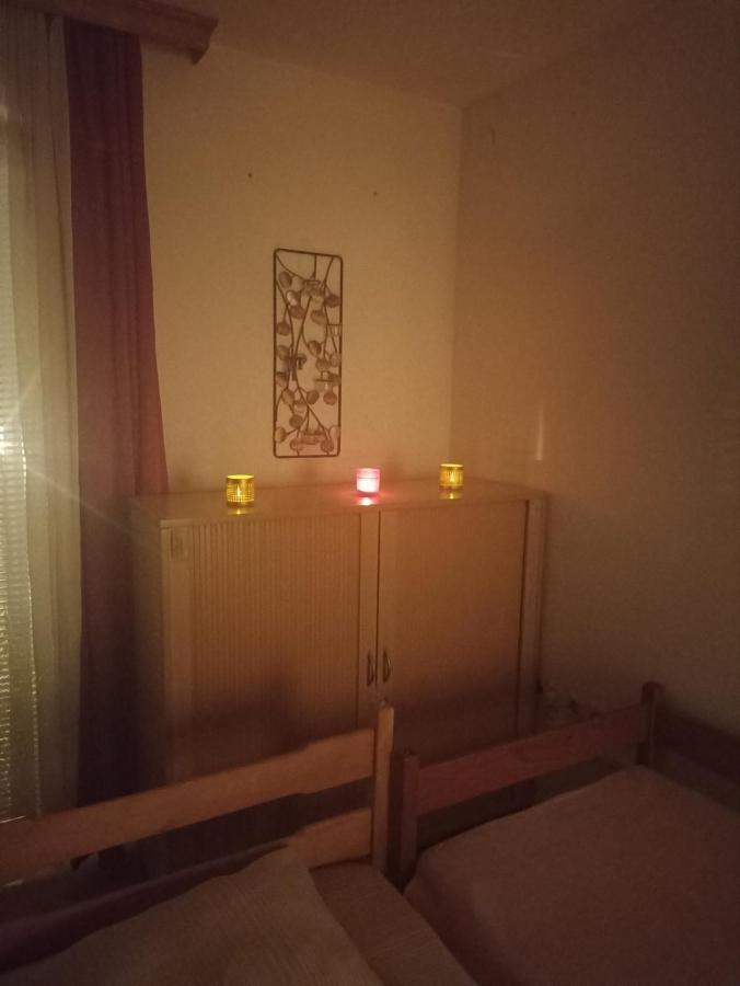 Sleep & Fly - Sarajevo Airport Apartment Экстерьер фото